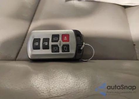 2018 Toyota Sienna Xle 8 Passenger z USA, uszkodzony, nr VIN 5TDYZ3DC7JS928336